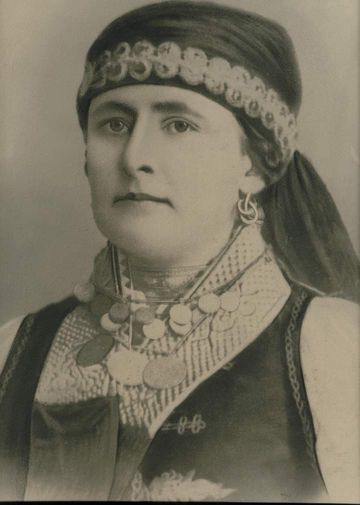 Bunica lui Nicolae Diminescu din partea tatălui, portret, începutul secolului XX, Ciacova Bunica lui Nicolae Diminescu din partea tatălui, portret, începutul secolului XX, Ciacova